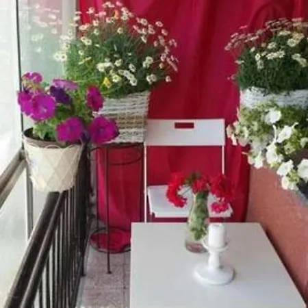 Πανσιόν & In The Rosy Garden 3*